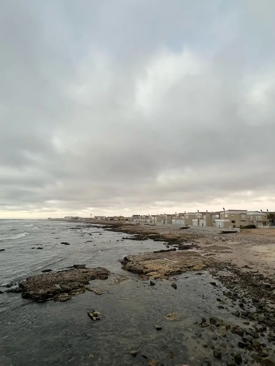 Our UK guests flew from Windhoek to Sossusvlei and then Swakopmund, where they admired seal colonies from the air, explored salt pans, spotted flamingos, and enjoyed scenic pier walks and great restaurants